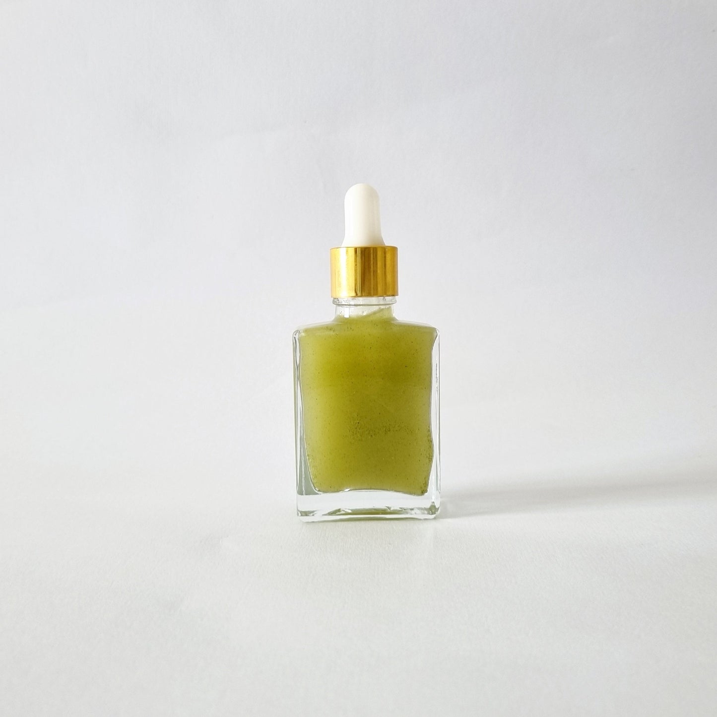 Isira Kiwi + Kale Serum